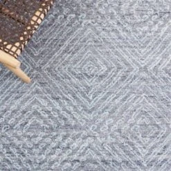 Abstract ABT146 Hand Tufted Area Rug - Safavieh -Home Decor Shop GUEST 4f74684c 2842 4f75 84a3 5f032f8638c9