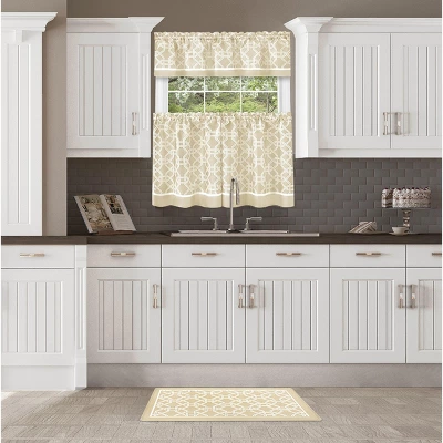 Kate Aurora Versailles Modern Geometric Chain Link Memory Foam Anti Fatigue & Skid Resistant Kitchen Mat - 18" X 30" 4 Kate Aurora Versailles Modern Geometric Chain Link Memory Foam Anti Fatigue & Skid Resistant Kitchen Mat - 18" X 30" - Image 2