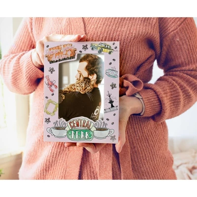 Silver Buffalo Friends Central Perk Die-Cut Photo Frame | 4 X 6 Inches 7 Silver Buffalo Friends Central Perk Die-Cut Photo Frame | 4 X 6 Inches - Image 5