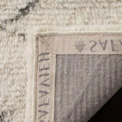 Katie Geometric Area Rug - Safavieh -Home Decor Shop GUEST faa998d4 9473 4994 b5c0 00e4e2ecbe51